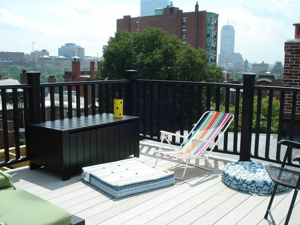 14 Chestnut St, Beacon Hill