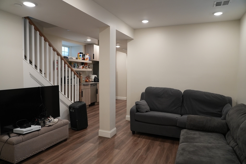 701 E 2nd St, South Boston