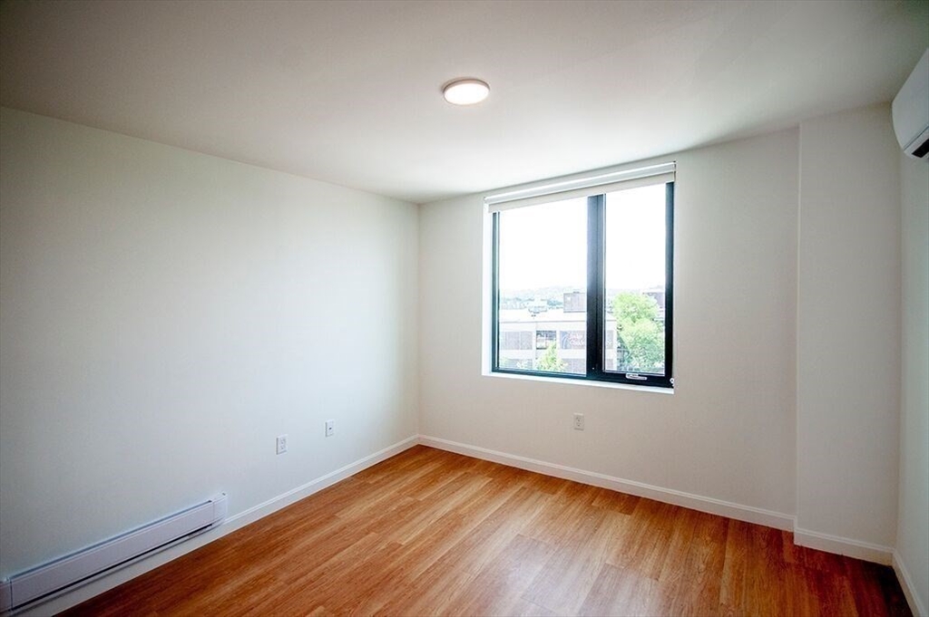 70 Parker Hill Ave, Mission Hill