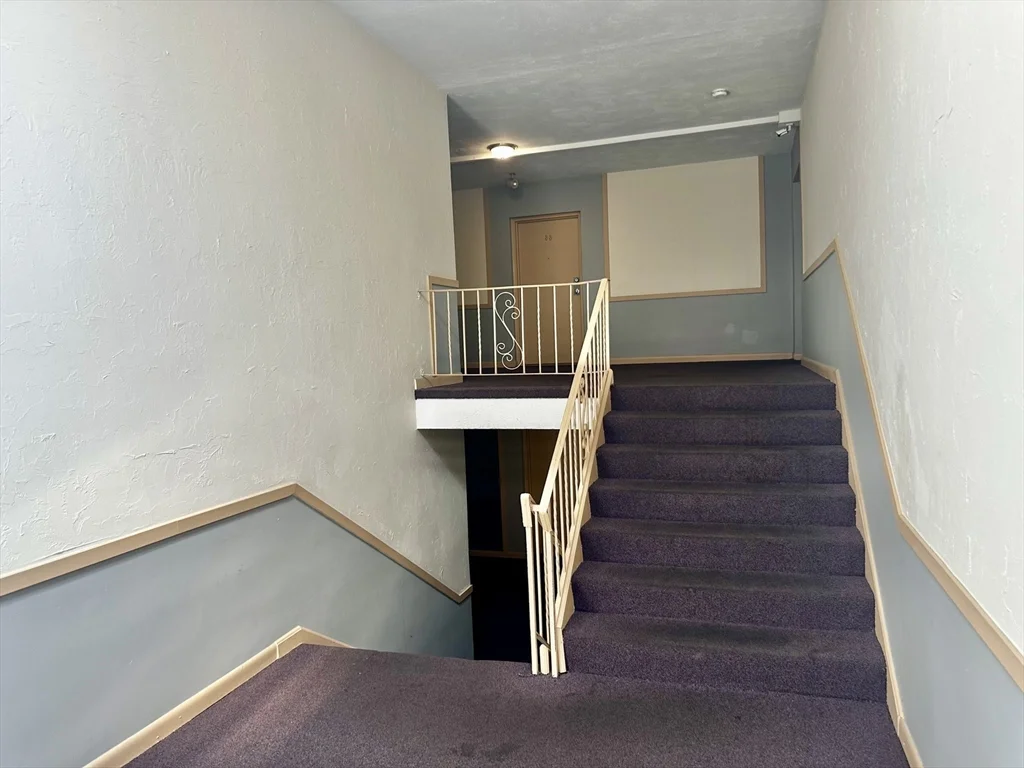 27 Willis St, Framingham