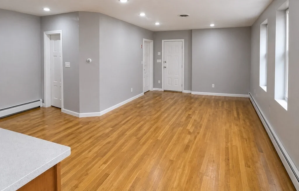 898 Huntington Ave, Mission Hill