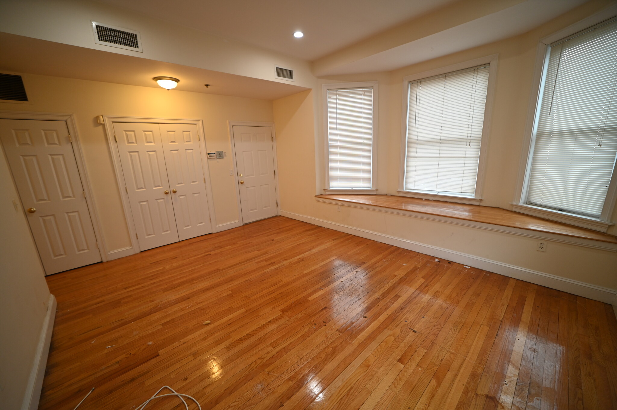 9 Gardner Ter, Allston