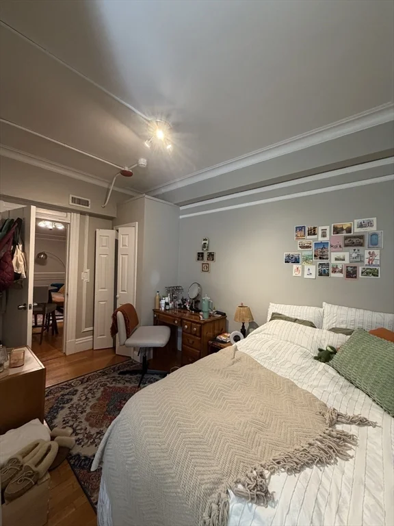 464-466 Commonwealth Ave, Fenway