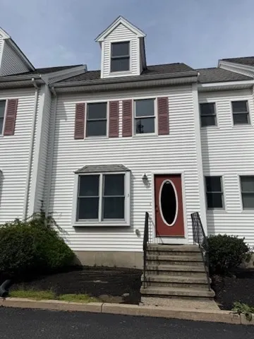 955 Pleasant St, Weymouth
