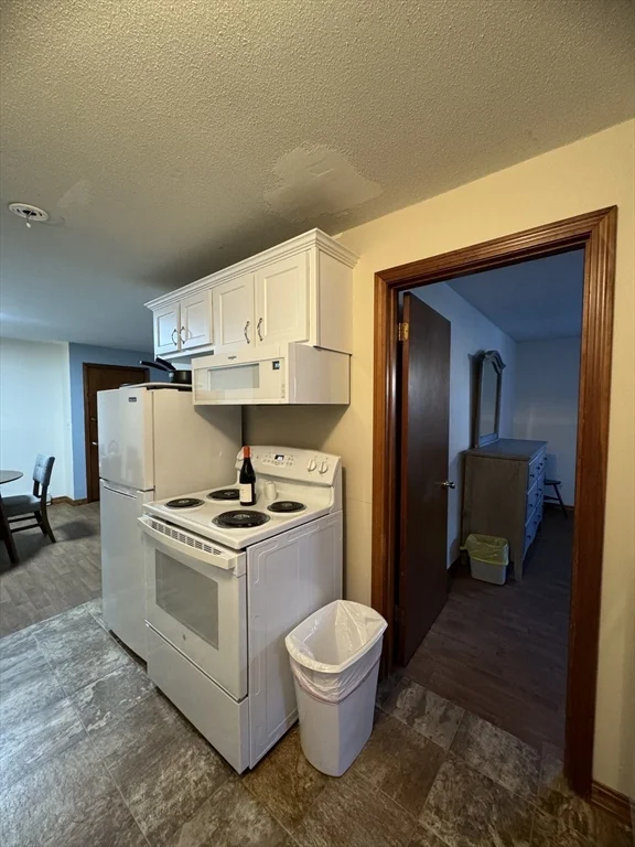 297 Ashland, Southbridge