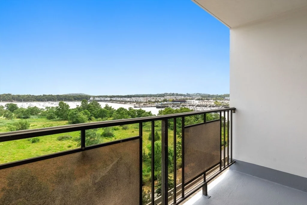 73 Broad Reach, Weymouth