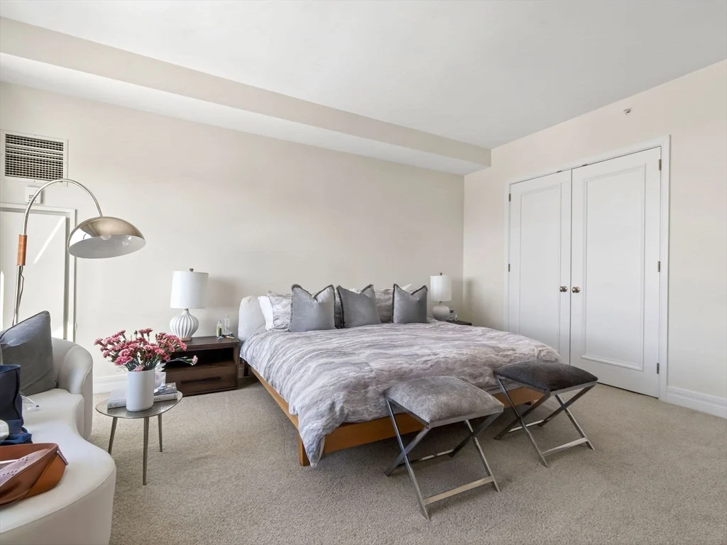 1 Avery St, Midtown