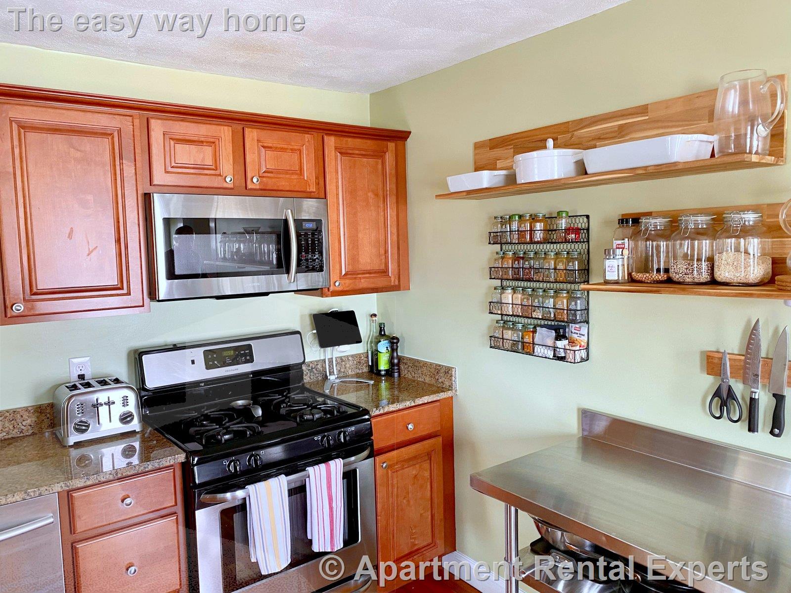 14 Rockland Pl, Malden Center