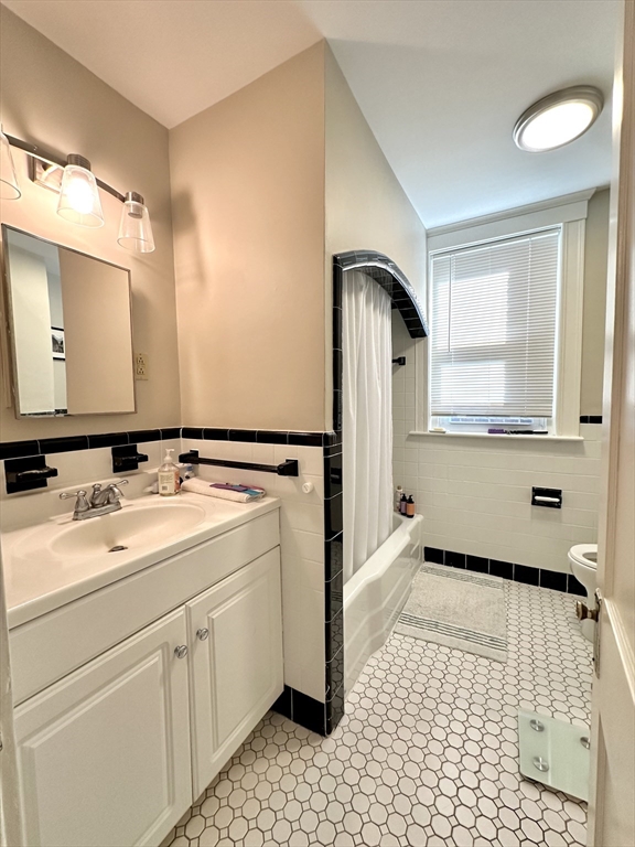 130 Fuller St, Coolidge Corner