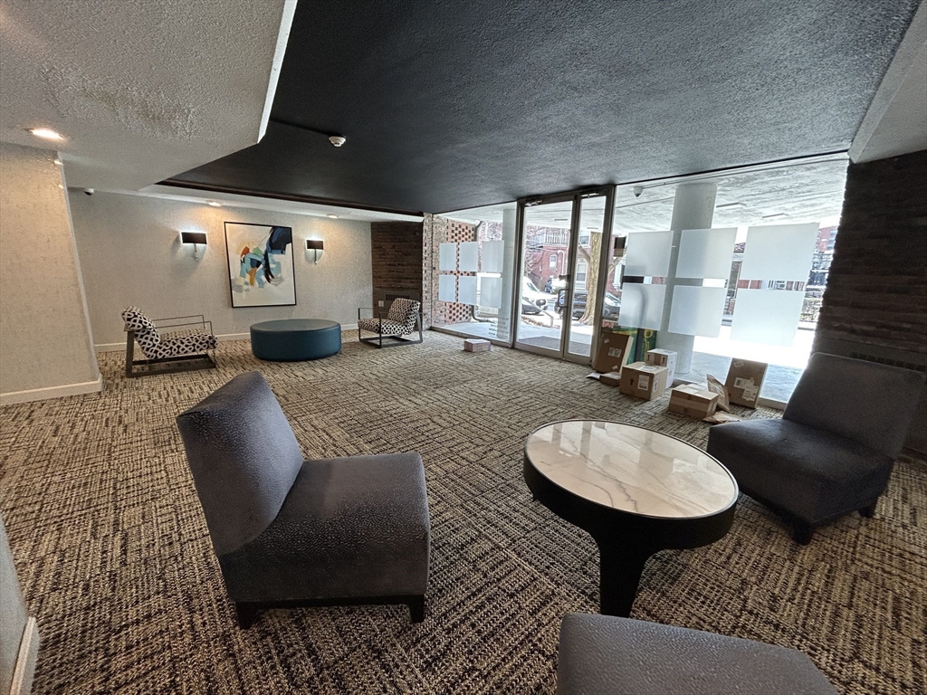 19 Winchester St, Coolidge Corner