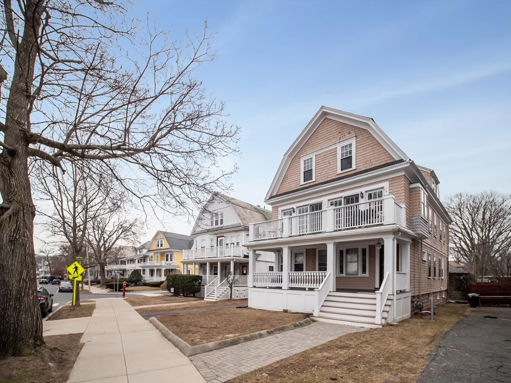 60 Powder House Blvd, Tufts