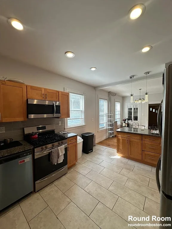 384 Washington St, Central Square