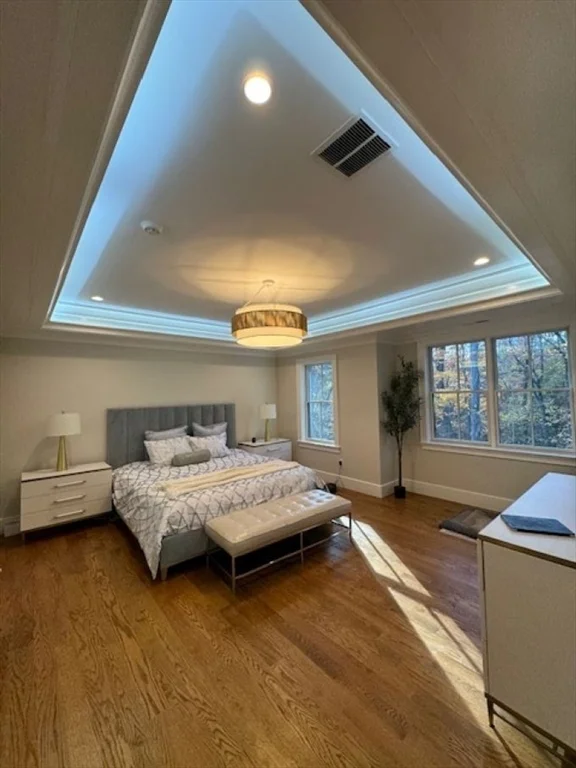 91 Seaver St, Wellesley