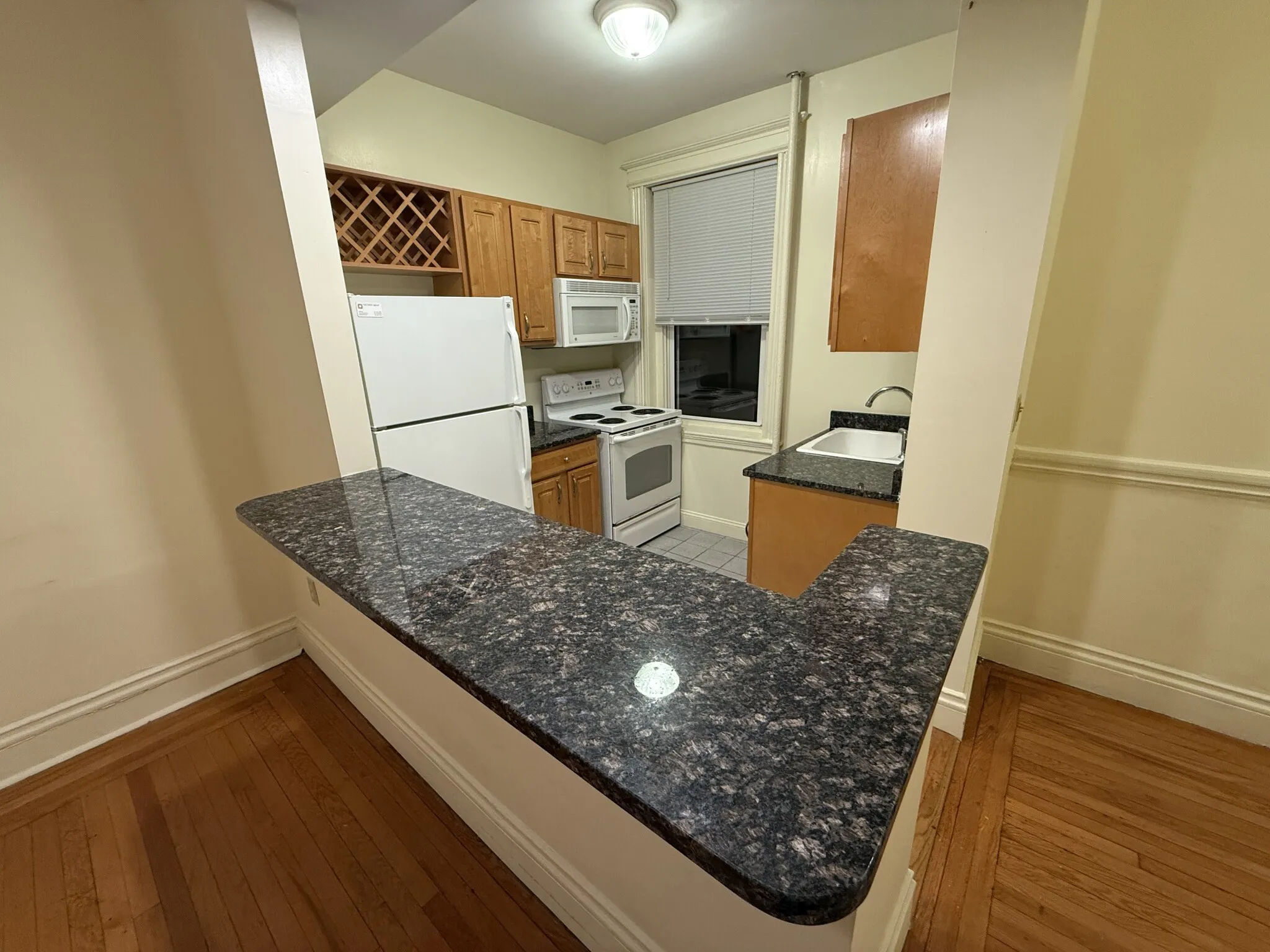 28 Queensberry St, Fenway