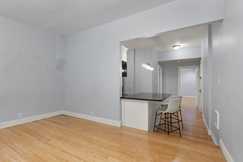 35 Bay State Rd, Back Bay