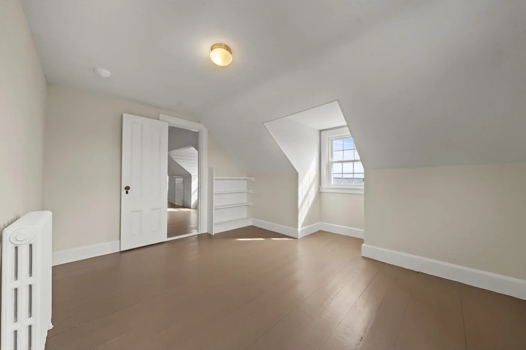 60 Powder House Rd, Lawrence Estates