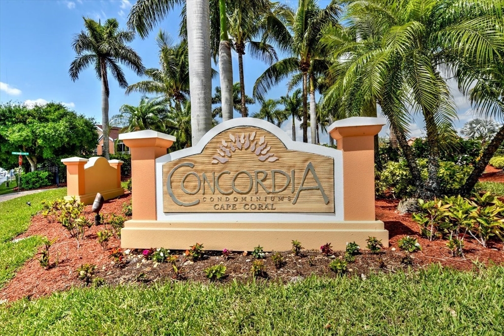 1757 Concordia Lake Circle, Cape Coral