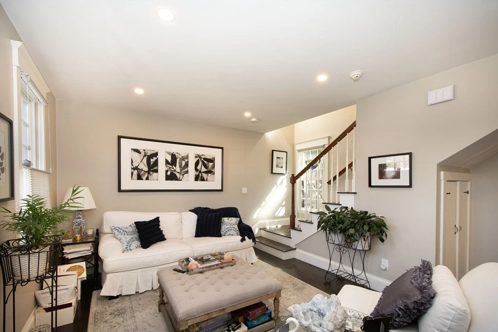 108-110 Elm St, Cohasset