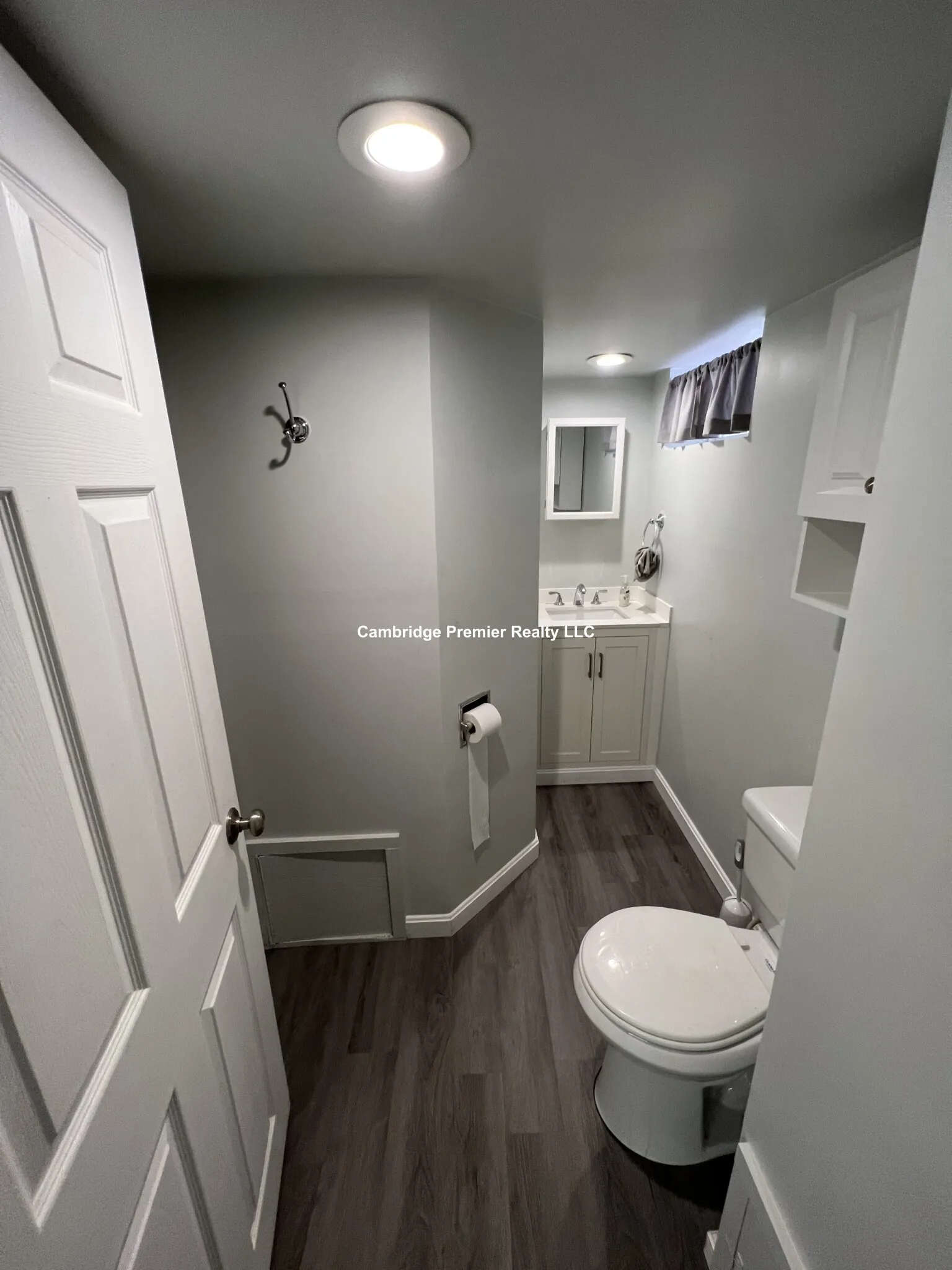 10 Wallace St, Tufts