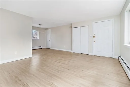 146 Bishop Dr, Framingham