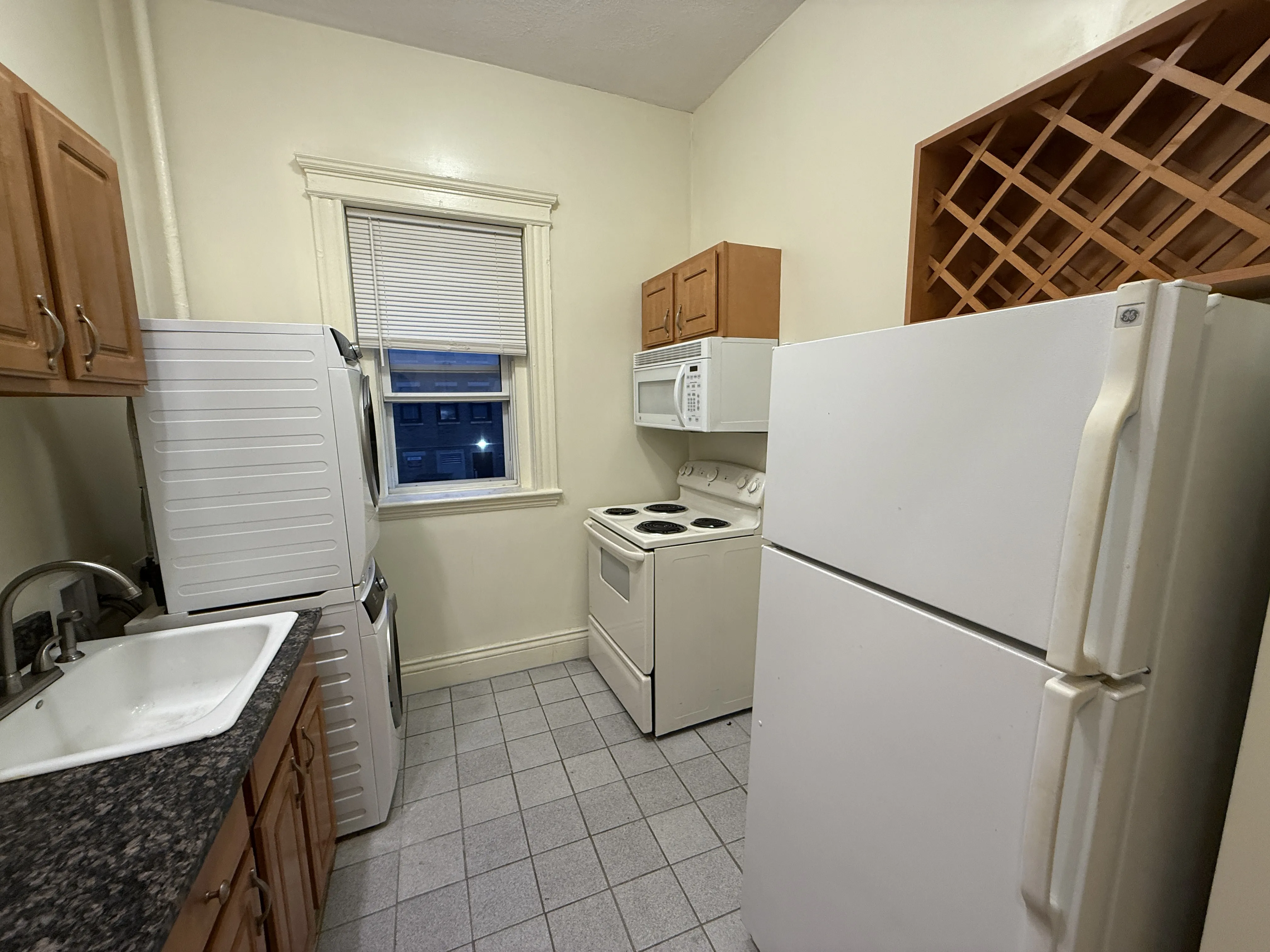 106 Queensberry St, Fenway