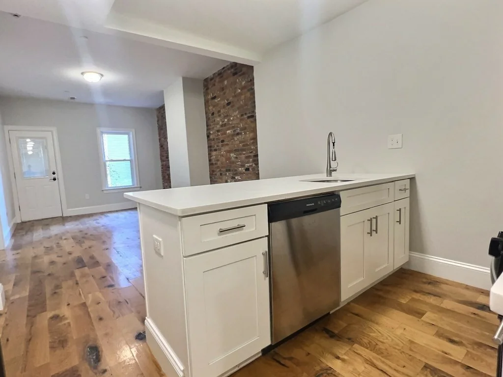 255 Paris, East Boston