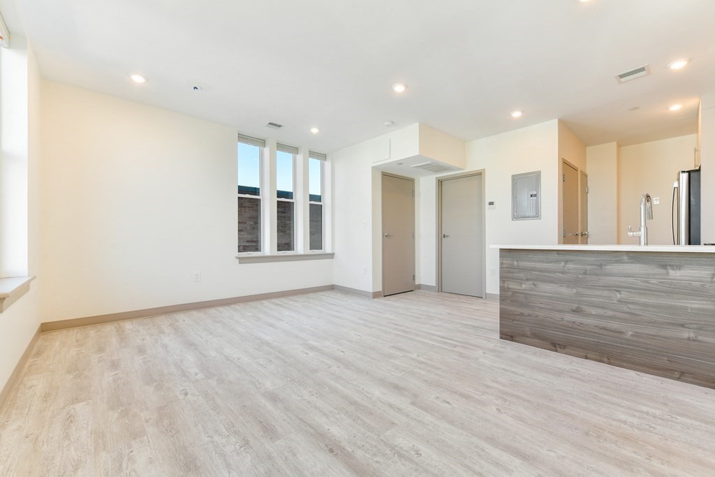 400 Dorchester St, South Boston