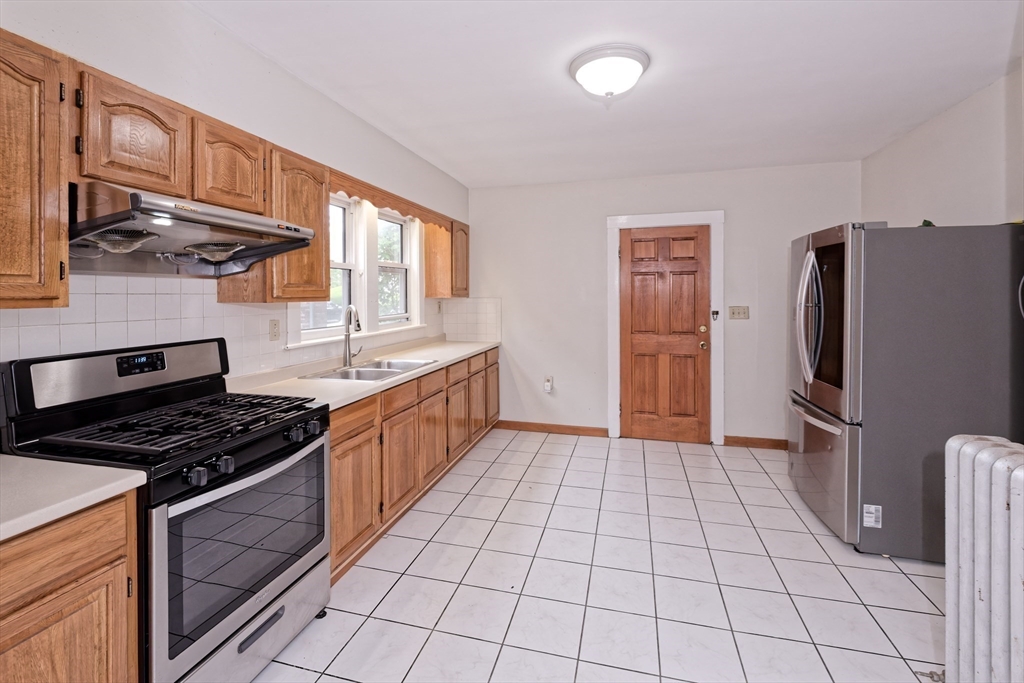 23-25 St James Ter, Newton