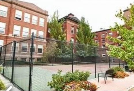 48 Forest St, Medford