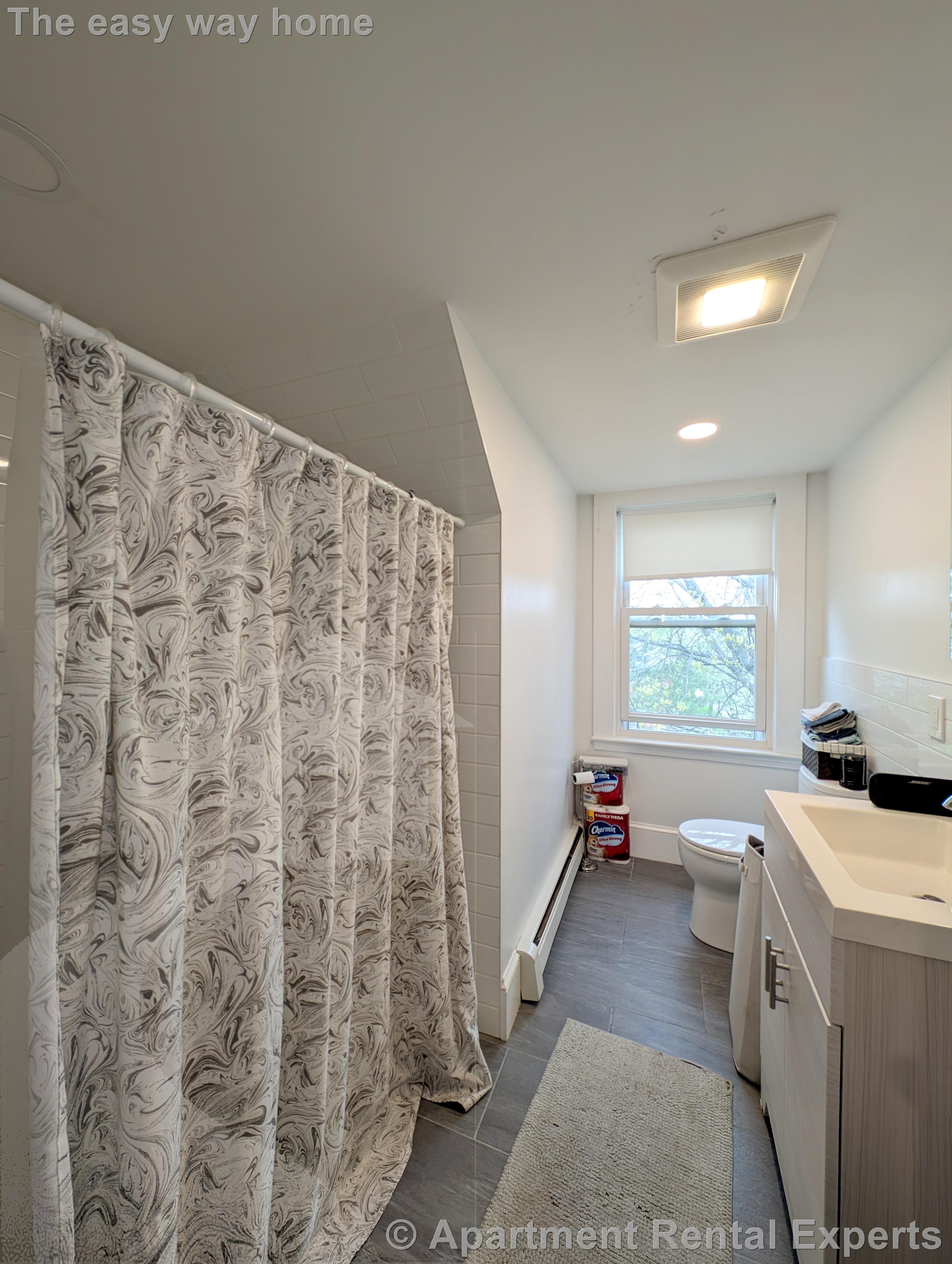 489 Main St, Magoun Square