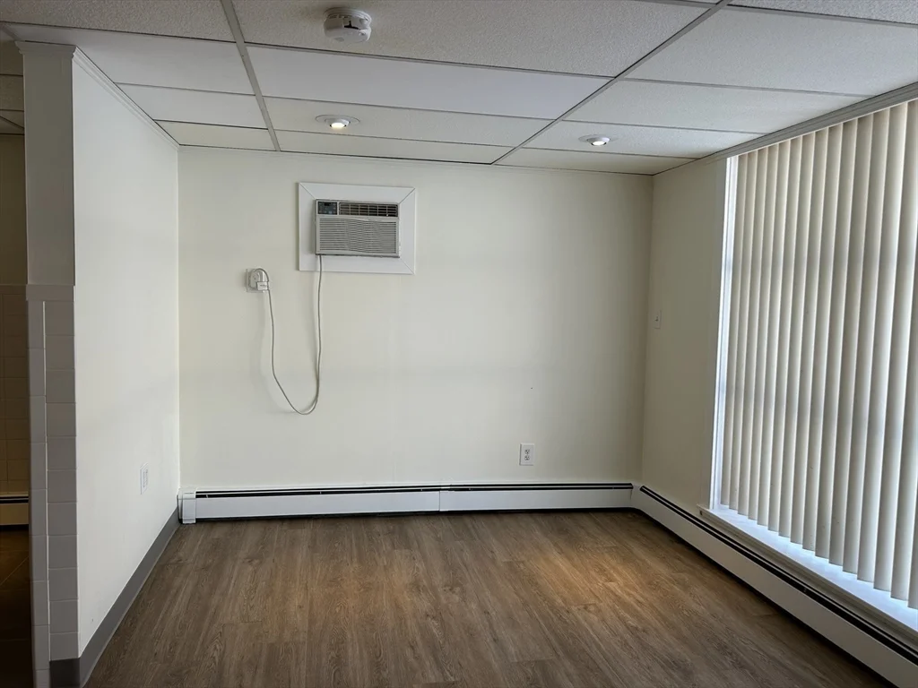 200 Main Street Apt 1, Spencer