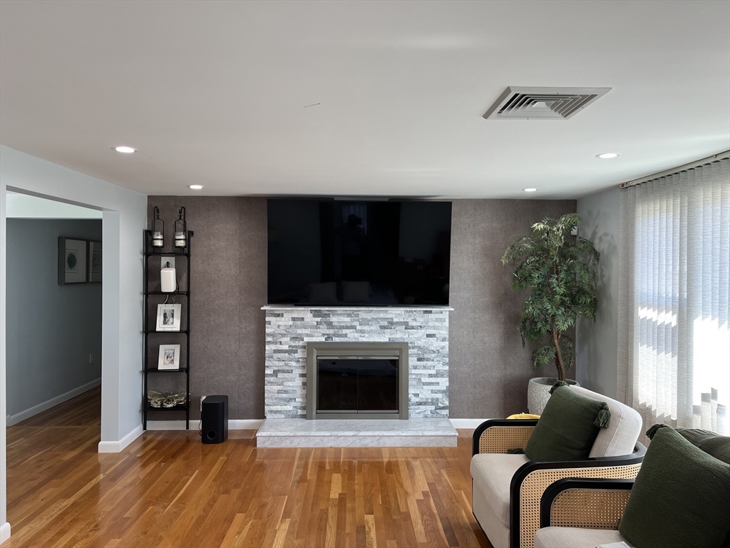 38 Garland St, Everett