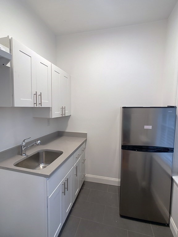 109 Charles St, Beacon Hill