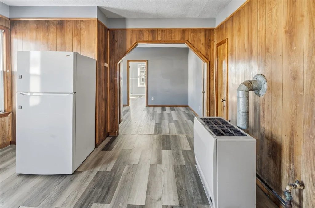 857 S 1st St, New Bedford