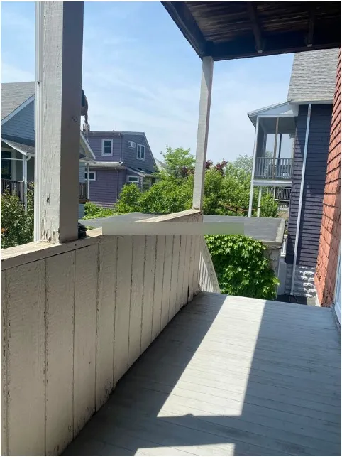 12 Upland Rd, West Somerville