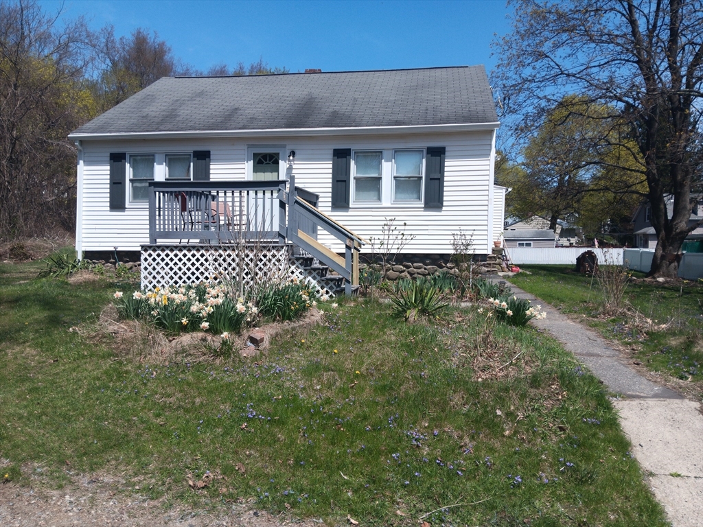 6 Taylor Ct, Worcester