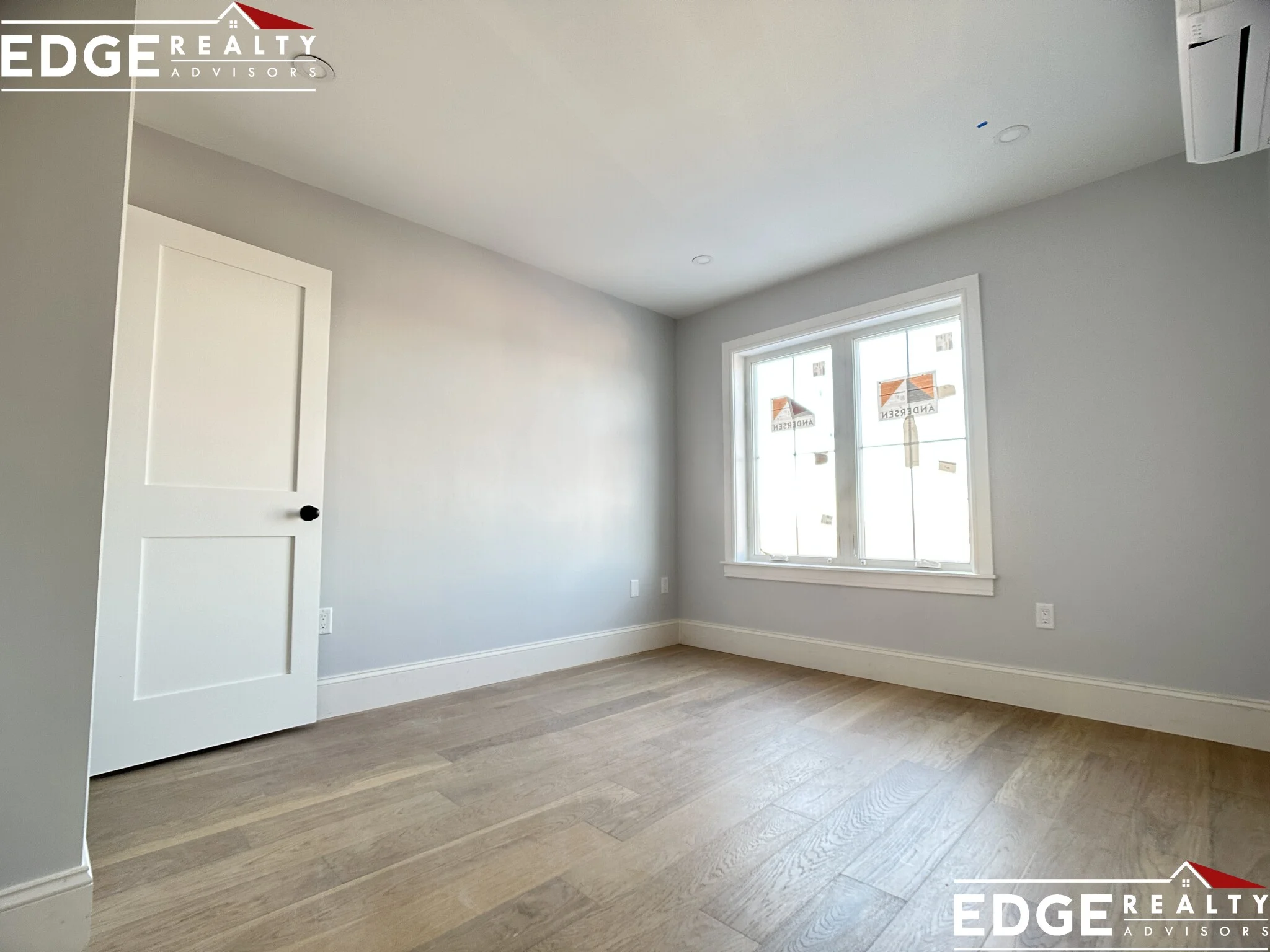 425 Market St, Oak Square