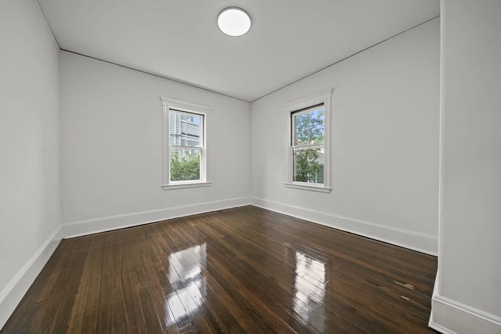 55 Surrey St, Glenwood