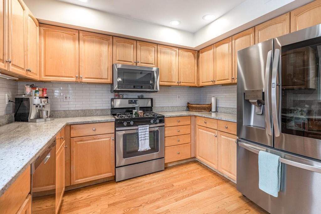 16 Roseclair St, Dorchester