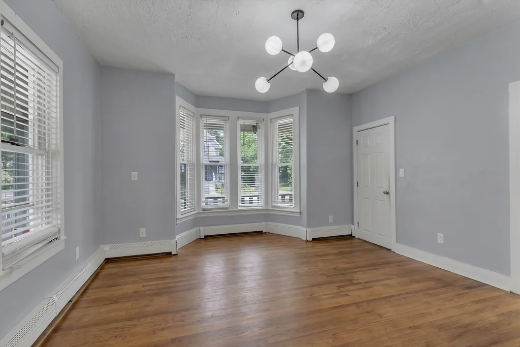 39 Hope St, Attleboro