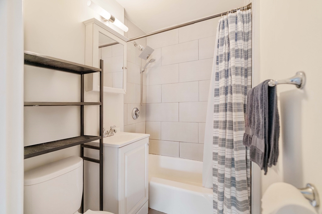 5 N Margin St, North End