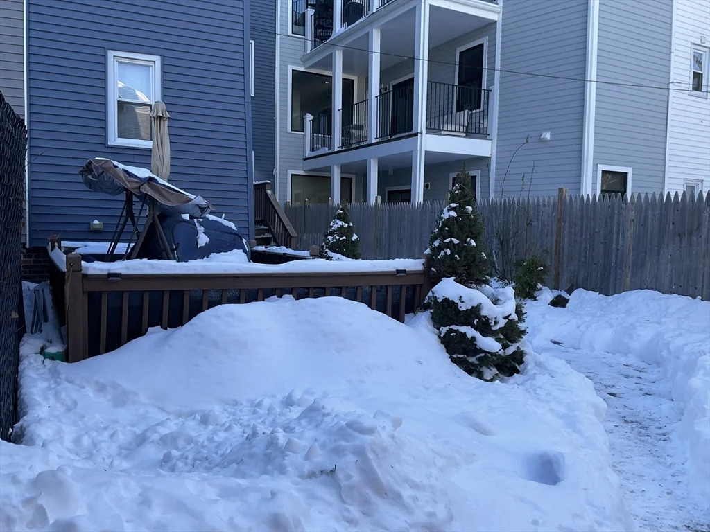 389 Bunker Hill St, Charlestown