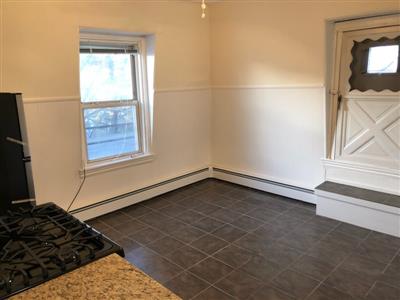 77 Bonair St, Winter Hill