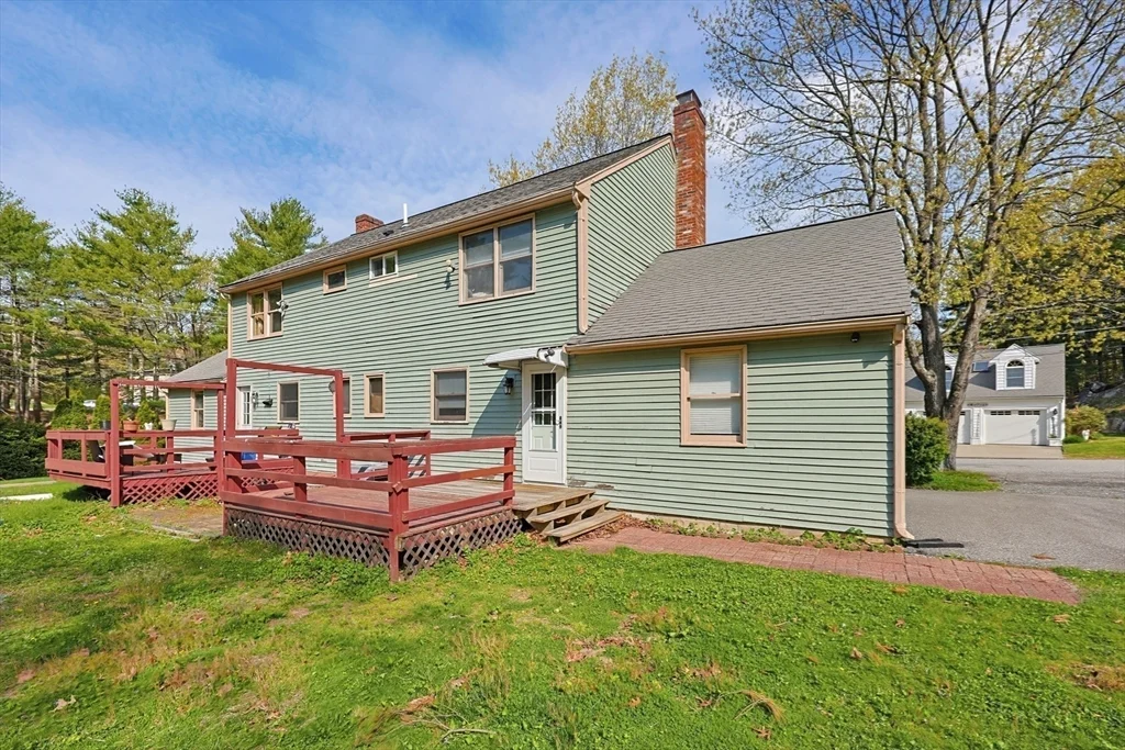 1 West Belcher, Foxboro