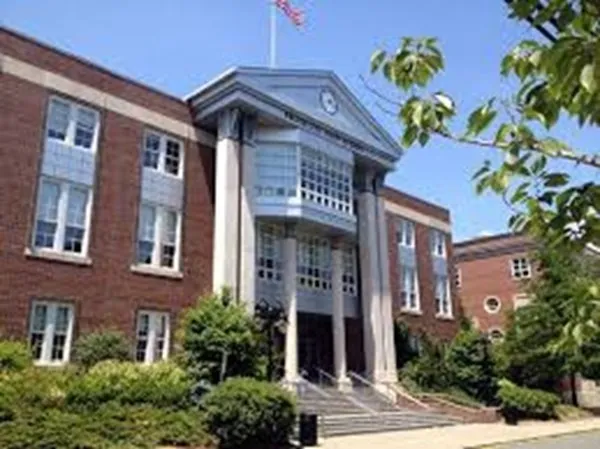 17 High St, Brookline Village