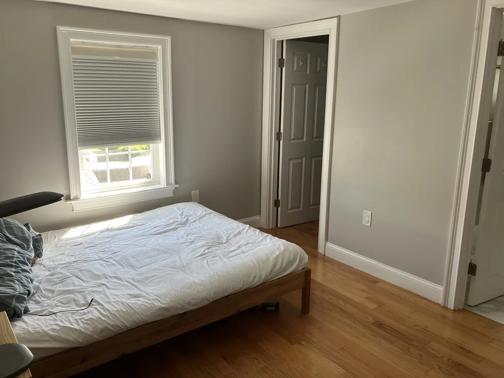 27 Cummings St, Medford