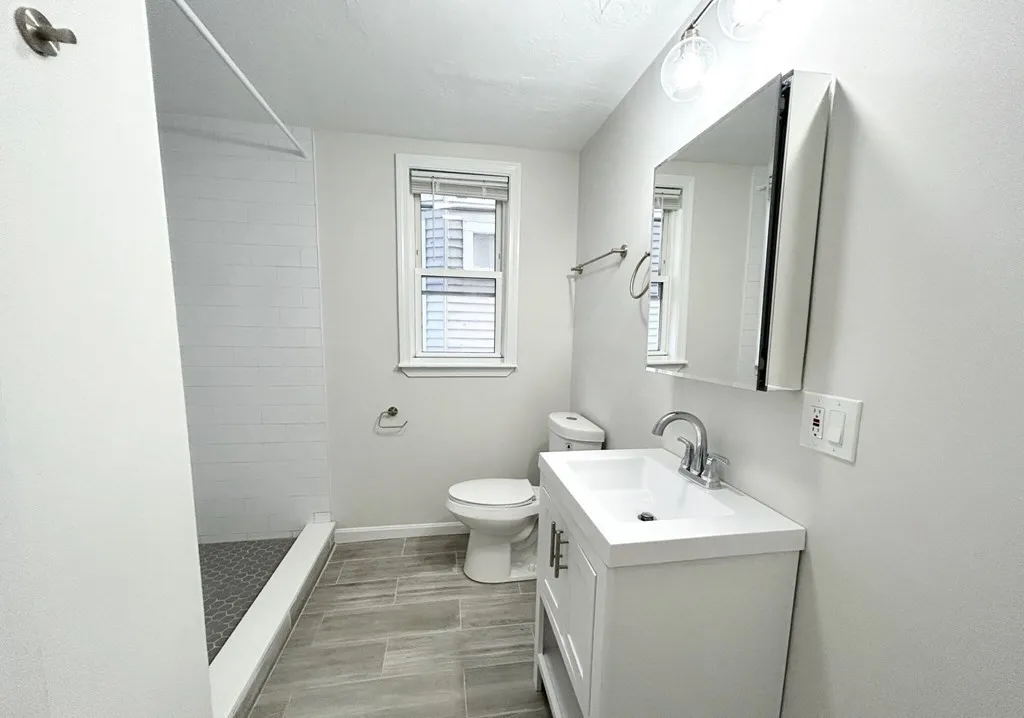 151 East Cottage, Boston