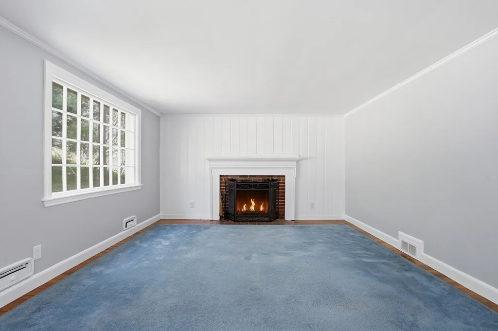 11 Sherman Bridge Rd, Wayland
