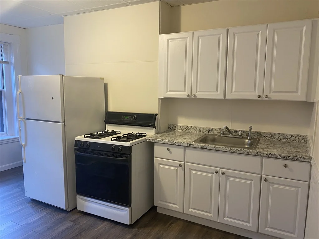 22 Isabella St, Back Bay