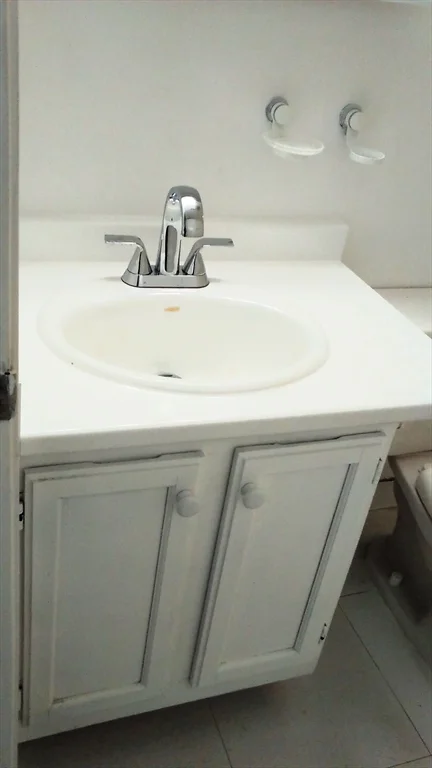 48 Forest St, Medford